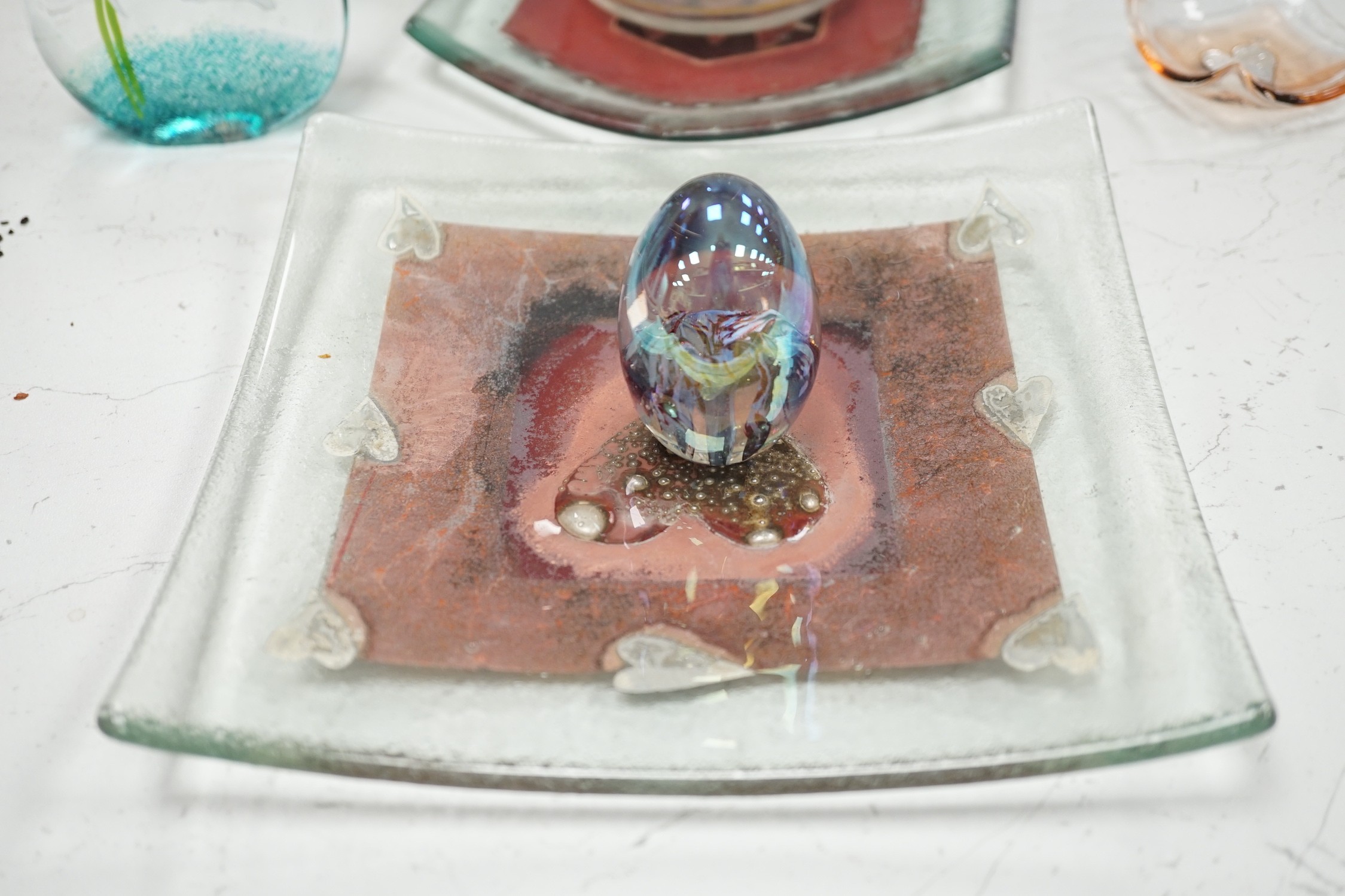 Three glass handkerchief vases and six other glass items